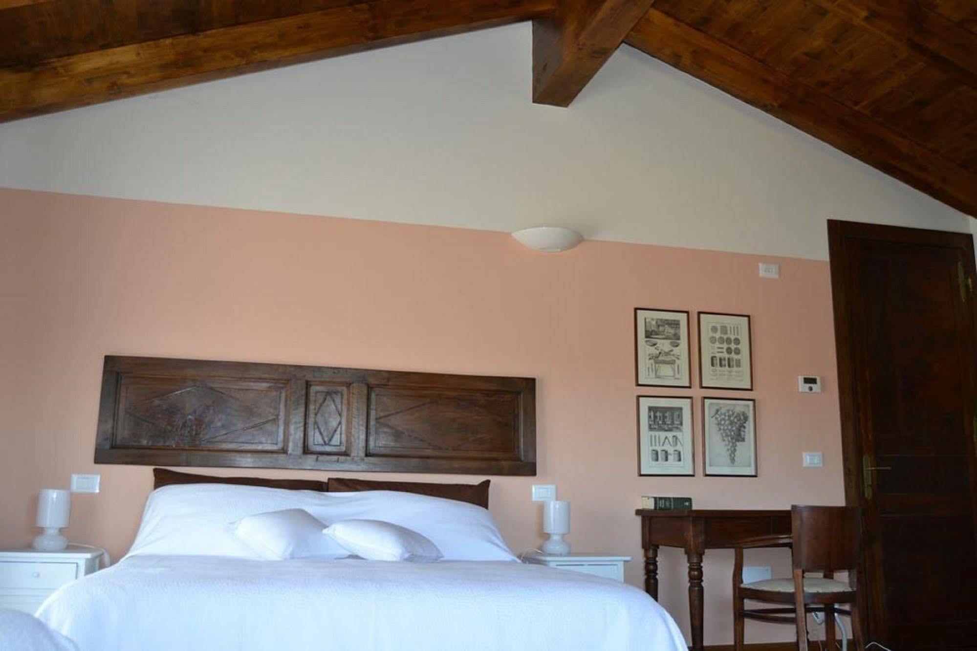 Agriturismo Costa Dei Platani Acqui Terme Buitenkant foto